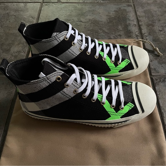 Burberry Bourne M Hi Fluo Hightop Black/Neon Green Sneakers . US 11 Euro 41 New - Picture 3 of 5